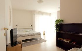 Interno 77 Di Tss' - Appartamento Soleggiato Con Ampie Finestre & Internet Veloce Con Fibra - Perfetto Per Coppie